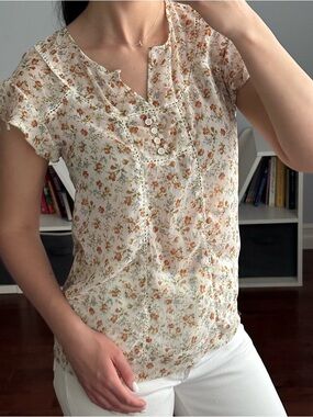 Romy Cream Floral Lace-Trim Blouse with button details
